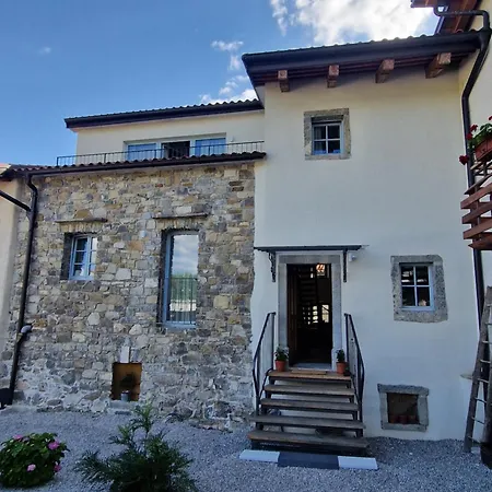 Dobra Villa *