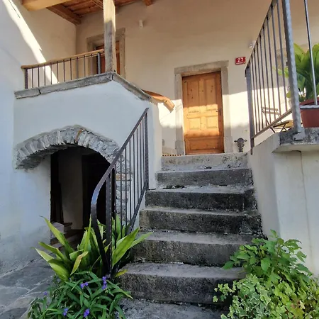 Vila Dobra *